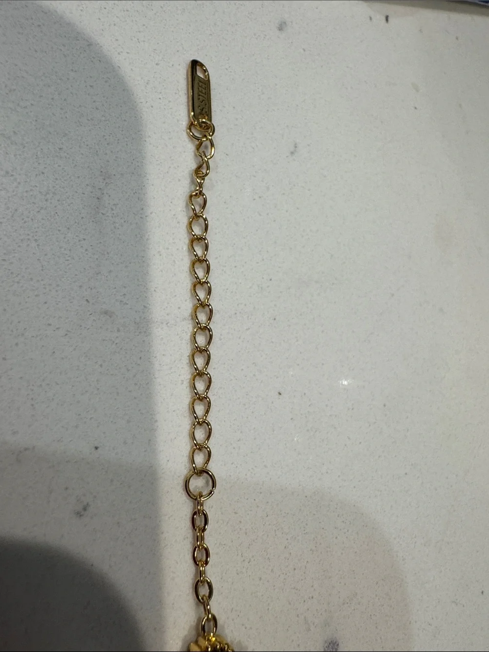 N/A elegant gold